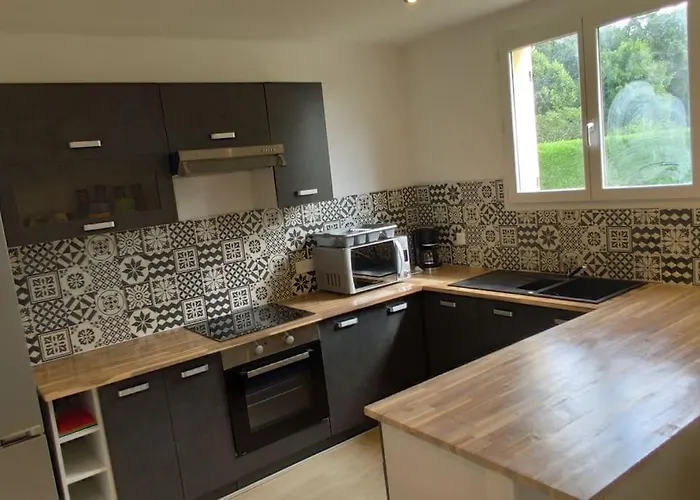 Adorable With Piscine And * Lempaut