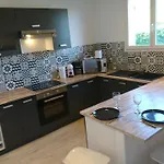 Ferienhaus Adorable With Piscine And