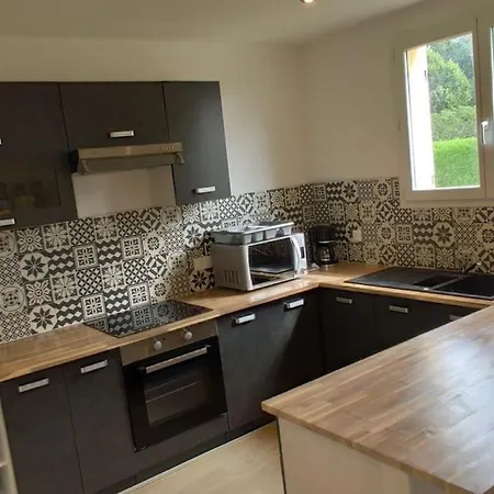 Adorable With Piscine And * Lempaut