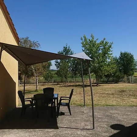 Adorable With Piscine And * Lempaut