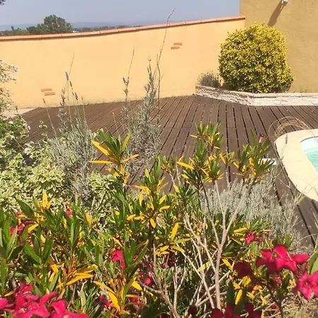 Adorable With Piscine And * Lempaut