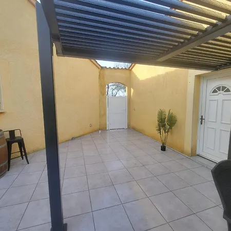 Adorable With Piscine And