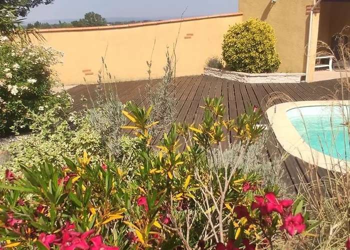 Adorable With Piscine And * Lempaut