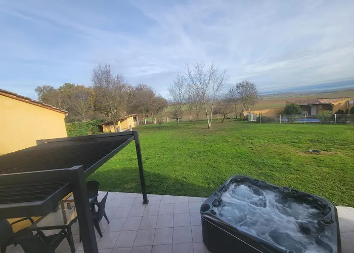 Сasa de vacaciones Adorable With Piscine And *